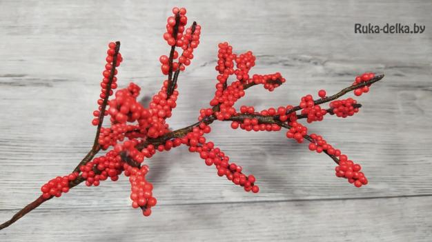Ветка с красными ягодами: как сделать из простых материалов - Новый год |  Ruka-delka.by